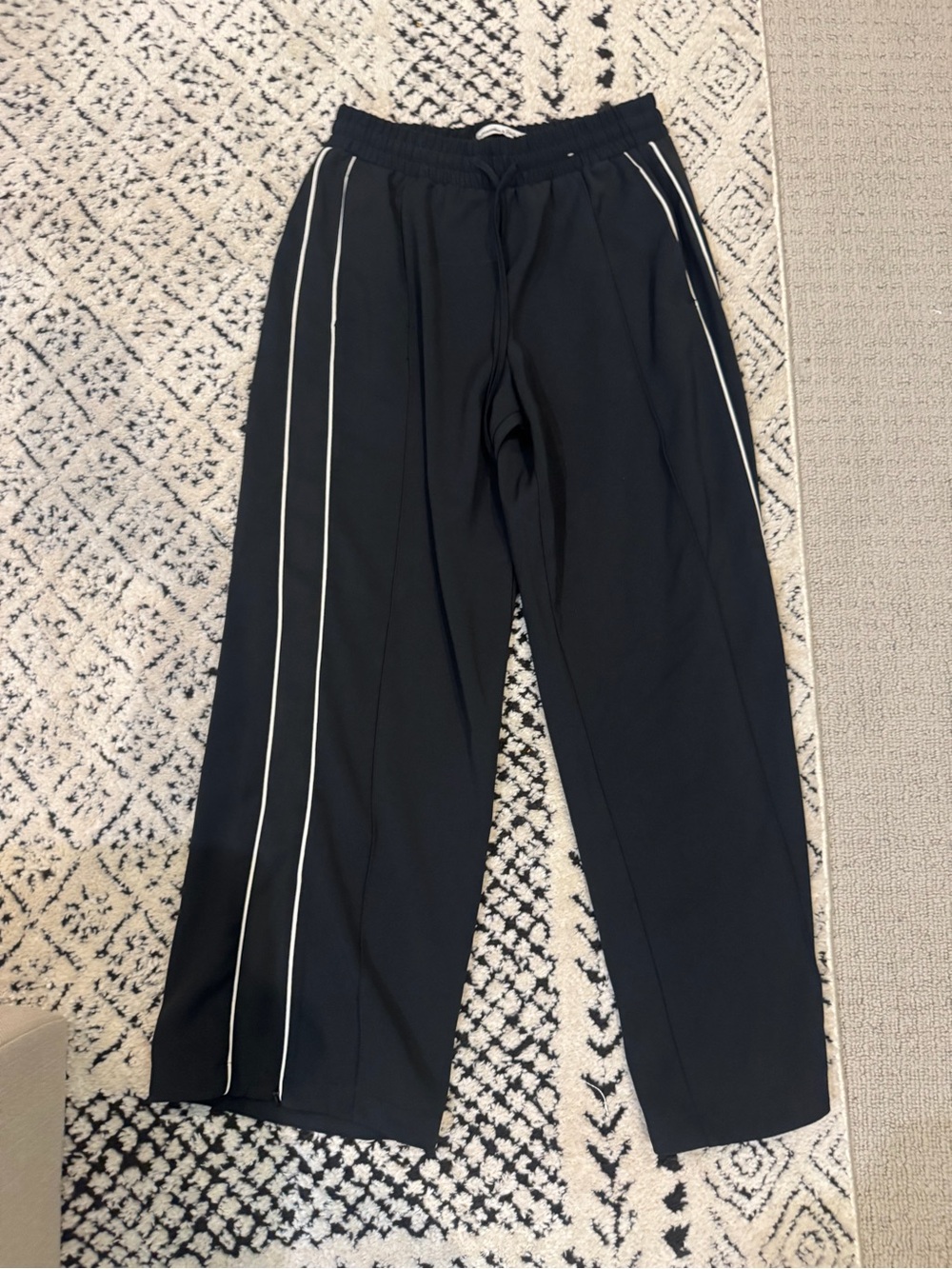 Abercrombie & Fitch Black Elastic-Waist Pants